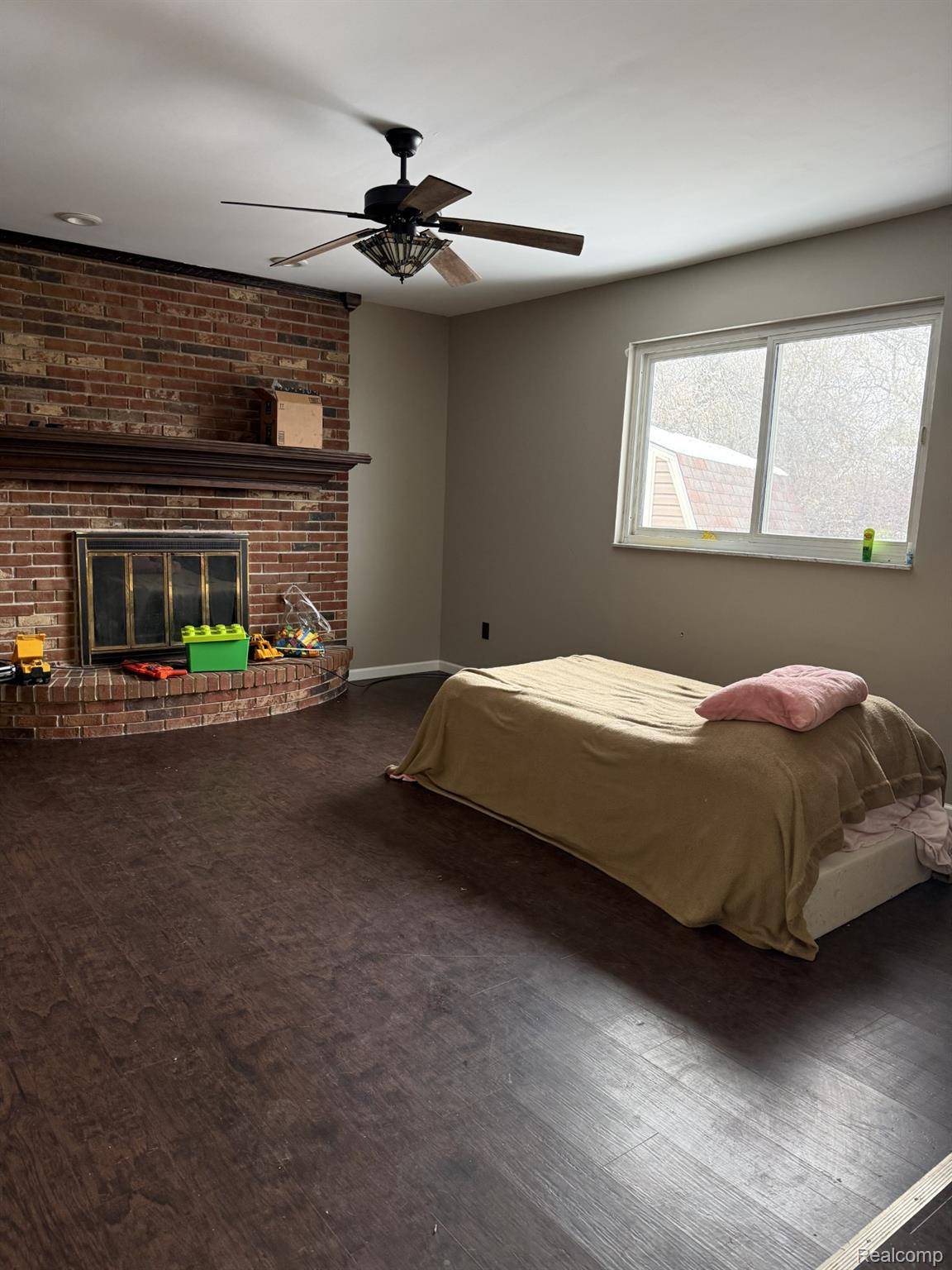 Macomb, MI 48044,18523 Elm CT