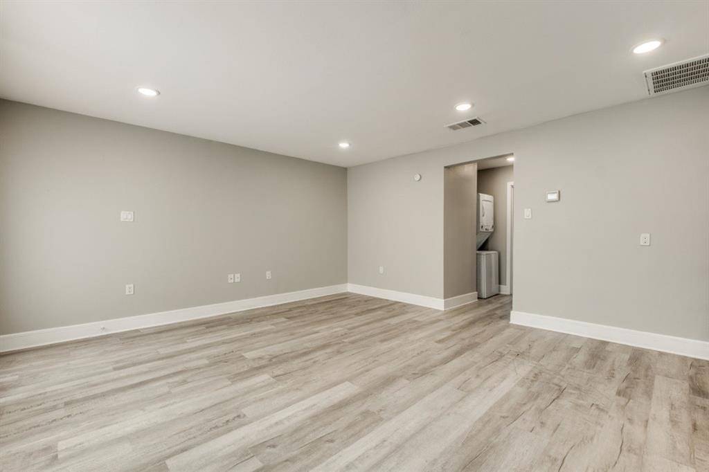 Dallas, TX 75206,4915 Bryan Street #205