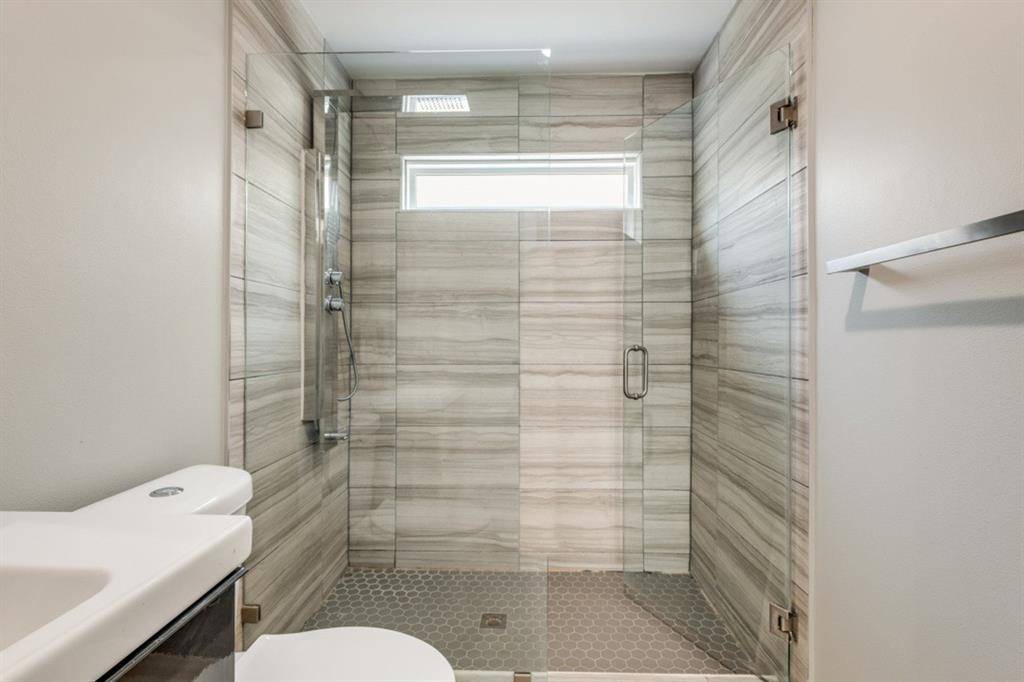 Dallas, TX 75206,4915 Bryan Street #205