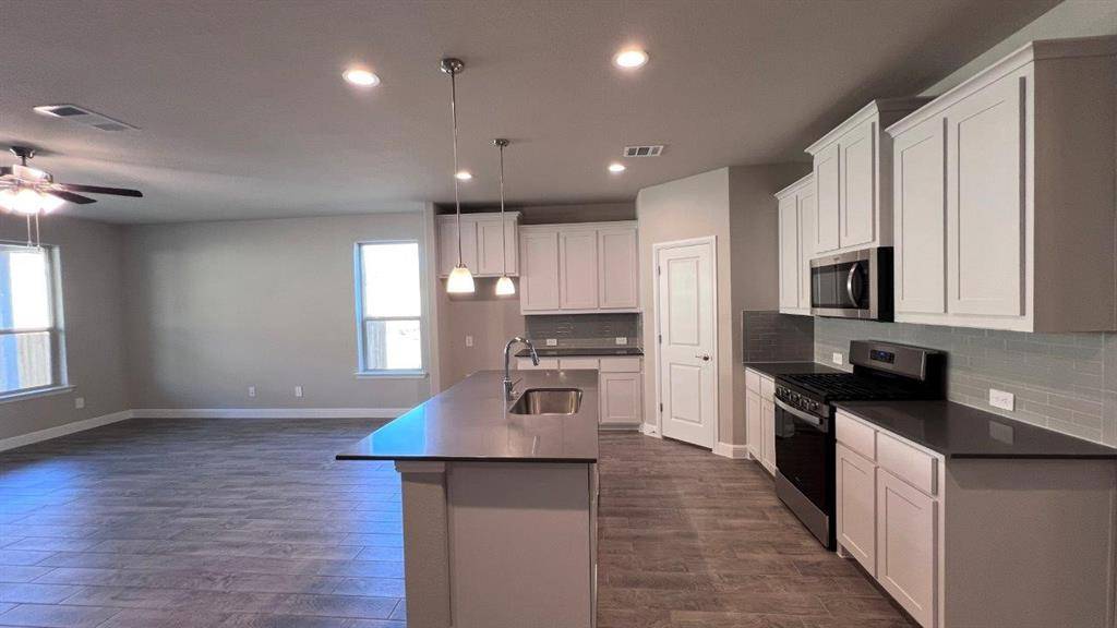 Rhome, TX 76078,123 CASTELL Court