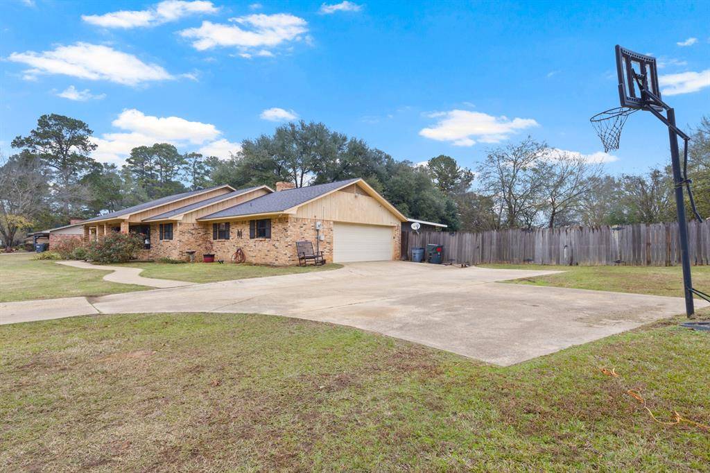 Pittsburg, TX 75686,195 County Road 4164