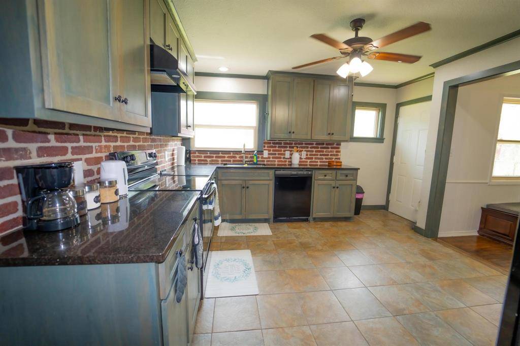 North Richland Hills, TX 76180,7816 Mary Frances Lane