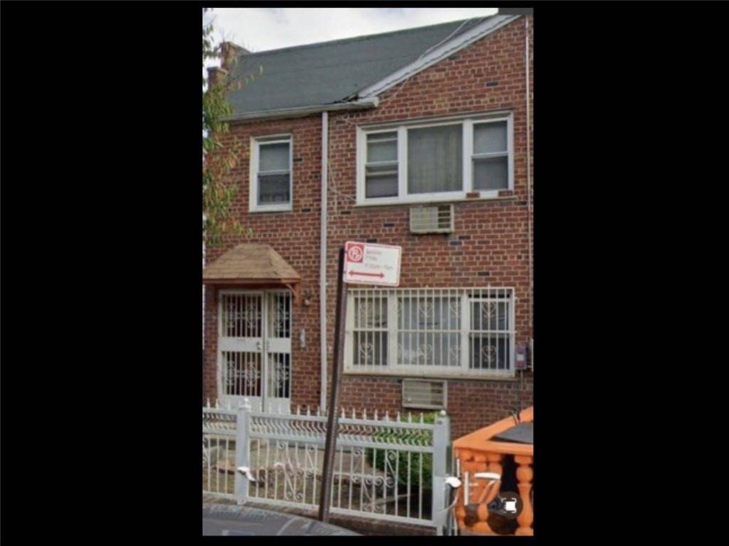 Brooklyn, NY 11207,819 Ashford ST