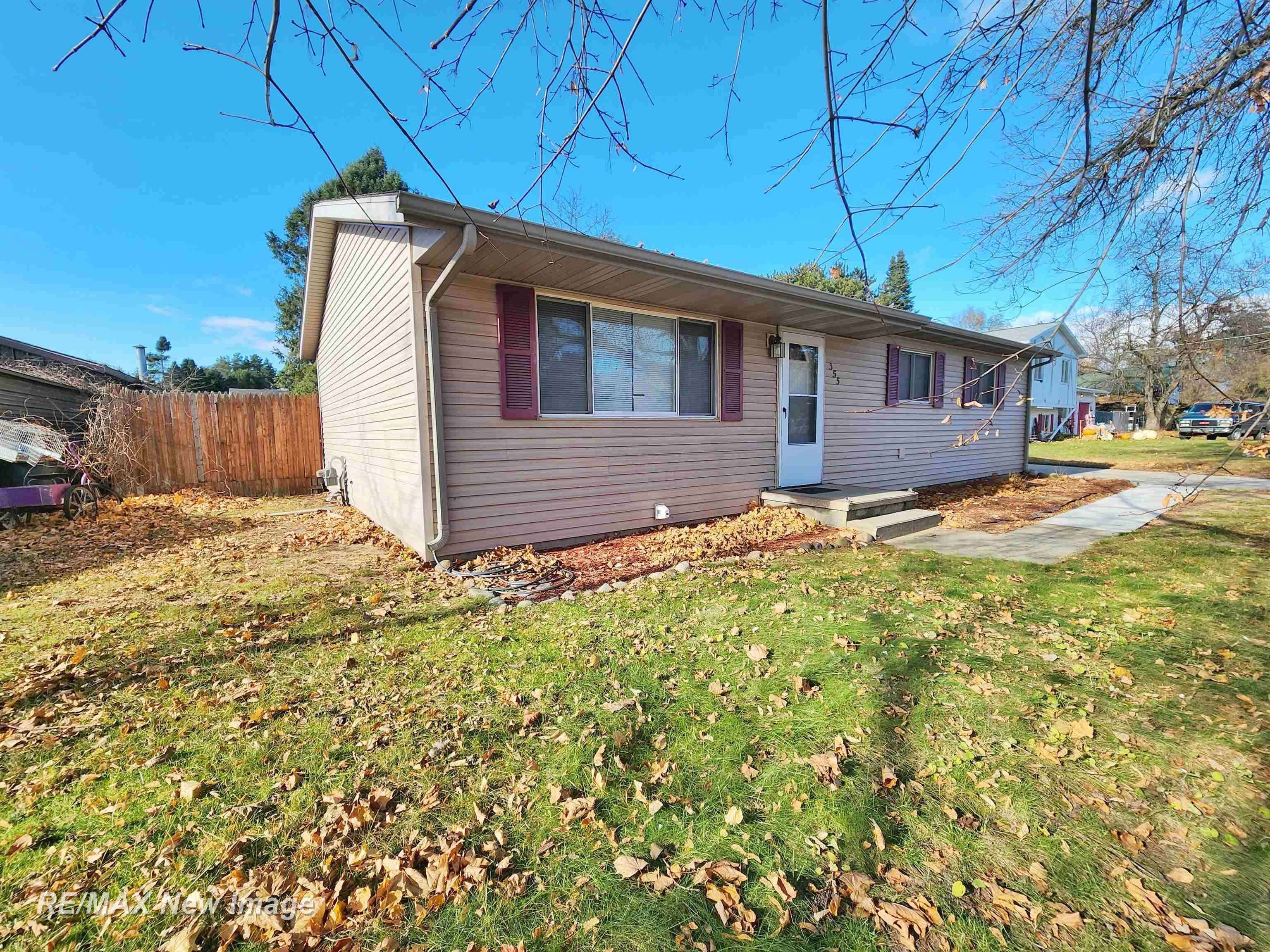 Pinconning, MI 48650,355 N Water ST