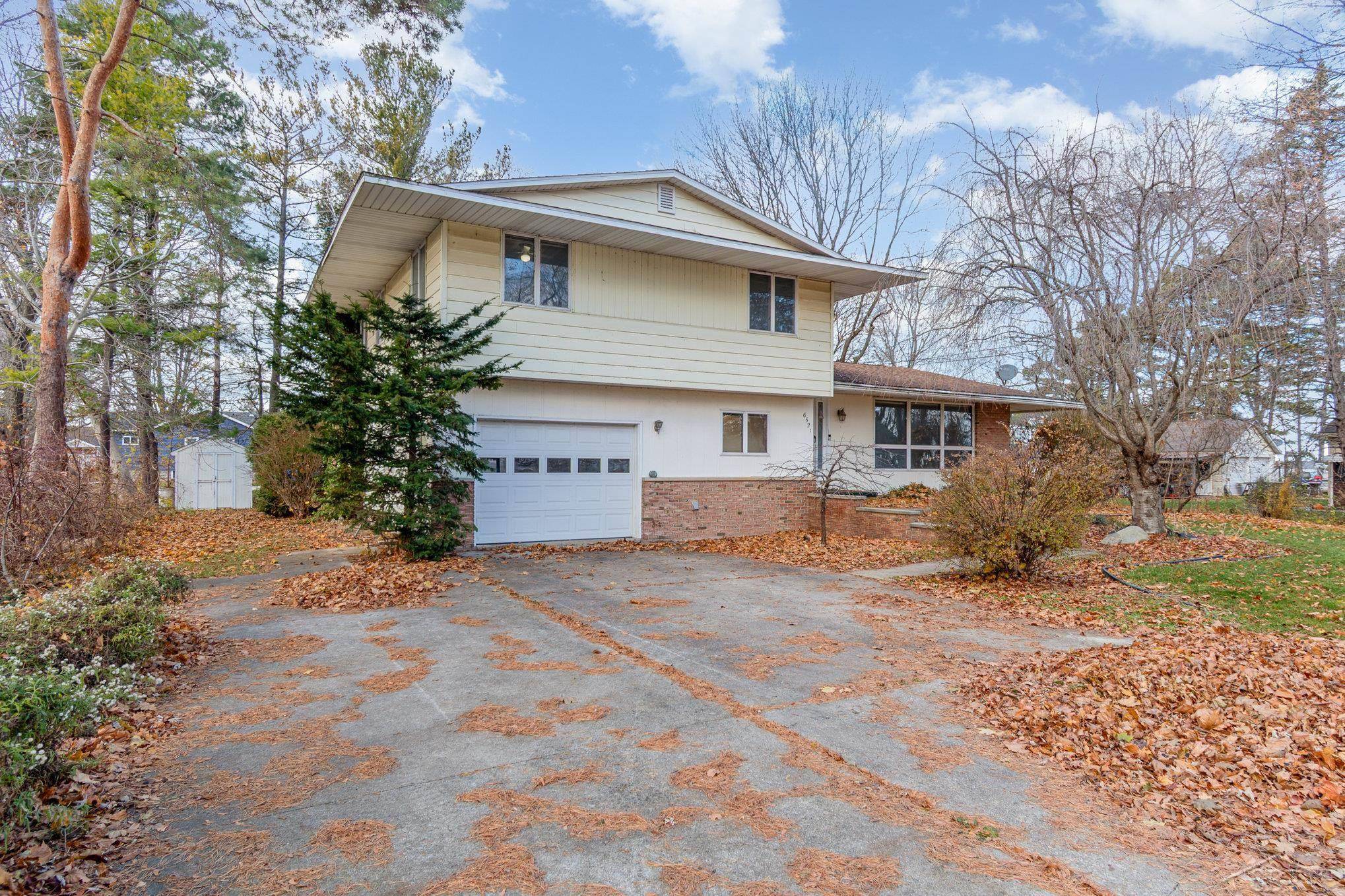 Unionville, MI 48767,6521 Dozer ST