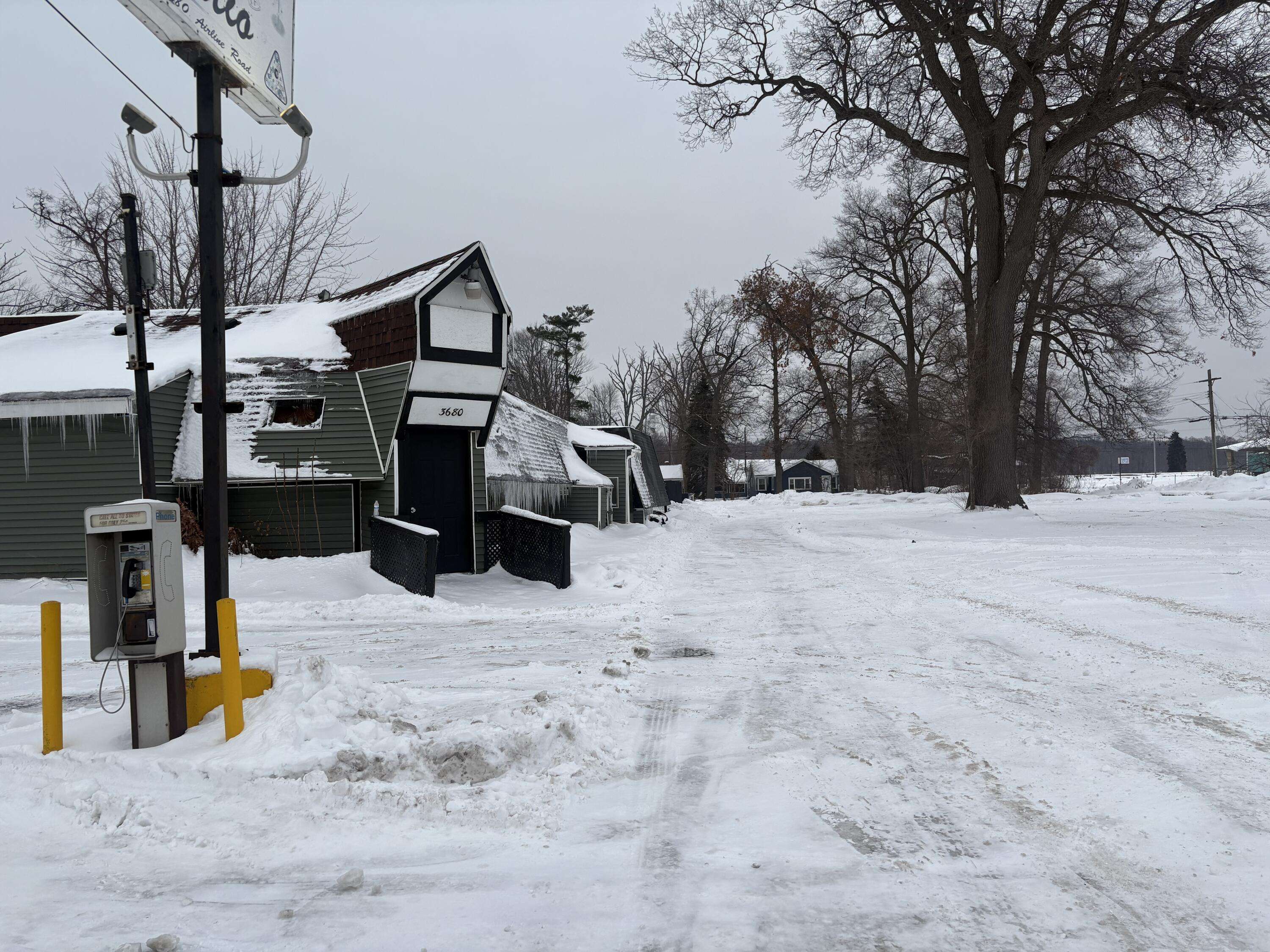 Muskegon, MI 49444,3680 Airline HWY