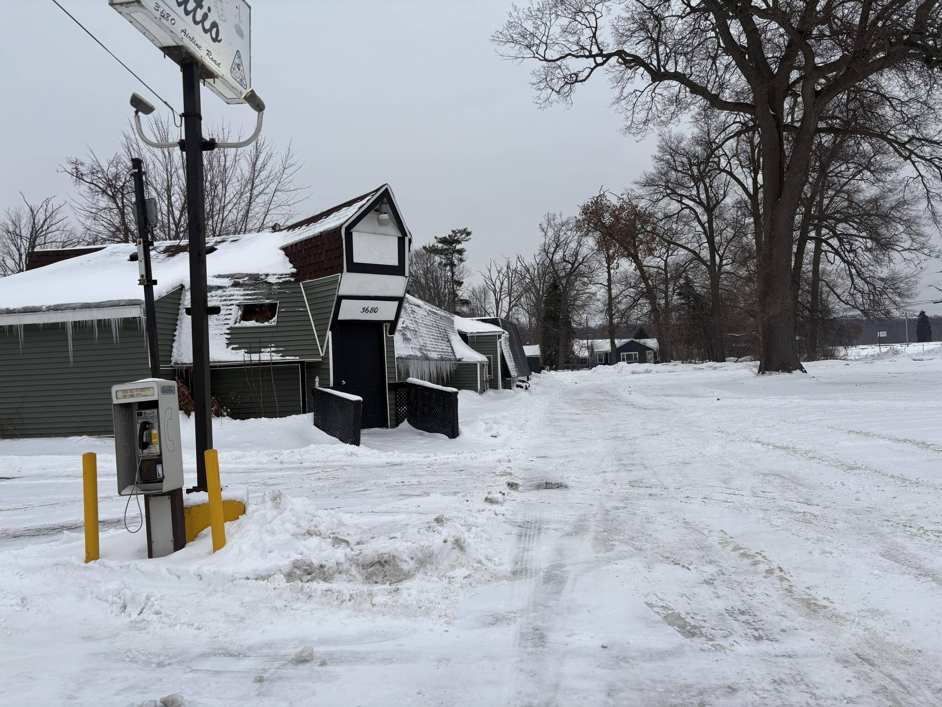 Muskegon, MI 49444,3680 Airline HWY