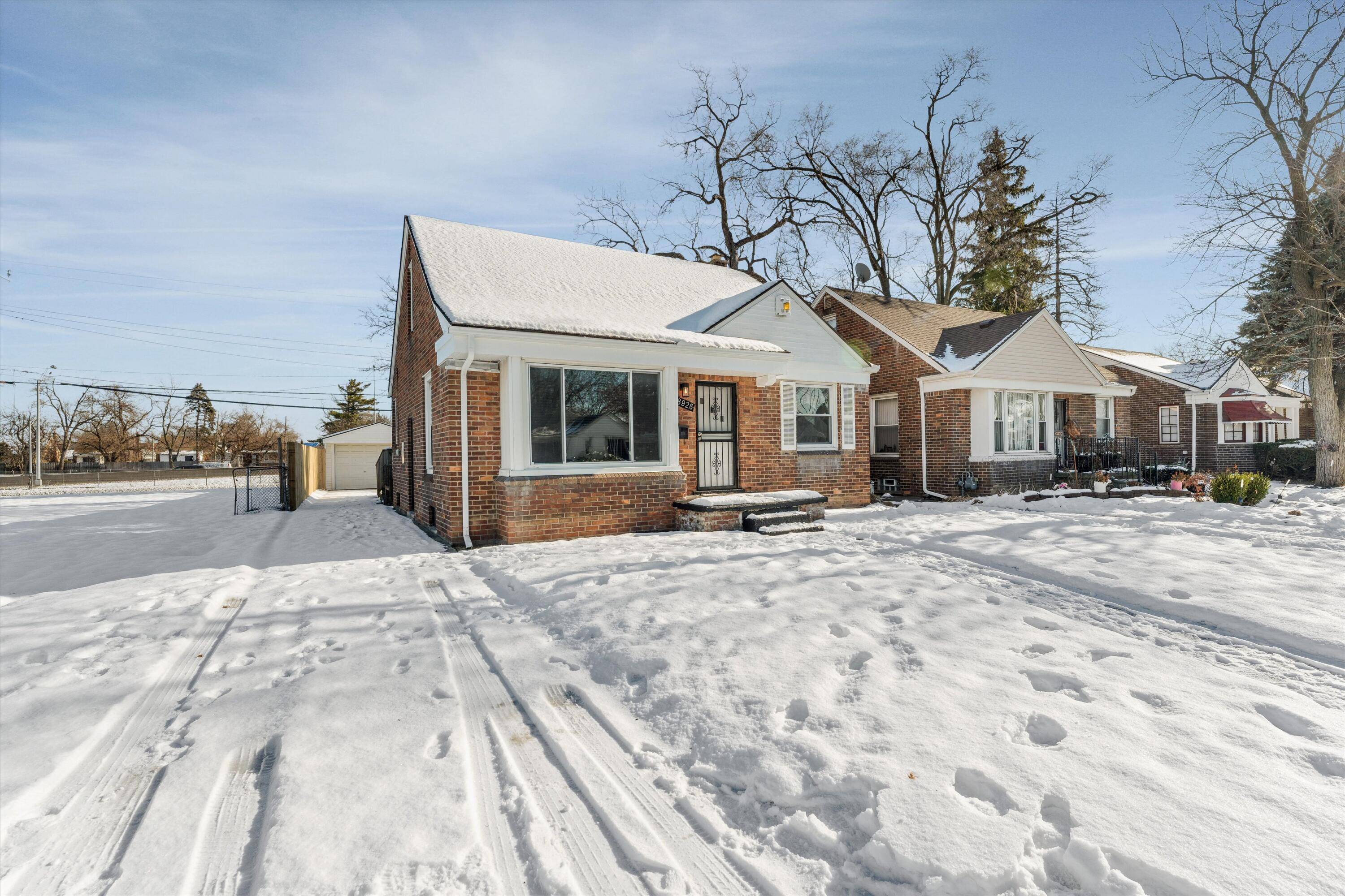 Detroit, MI 48219,18926 Ashton AVE