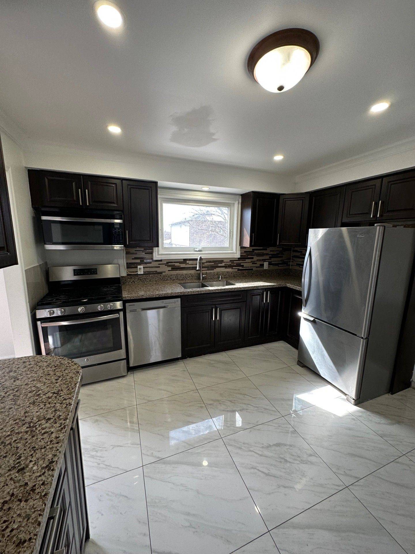 Whitby, ON L1N 2E3,43 Bellwood DR