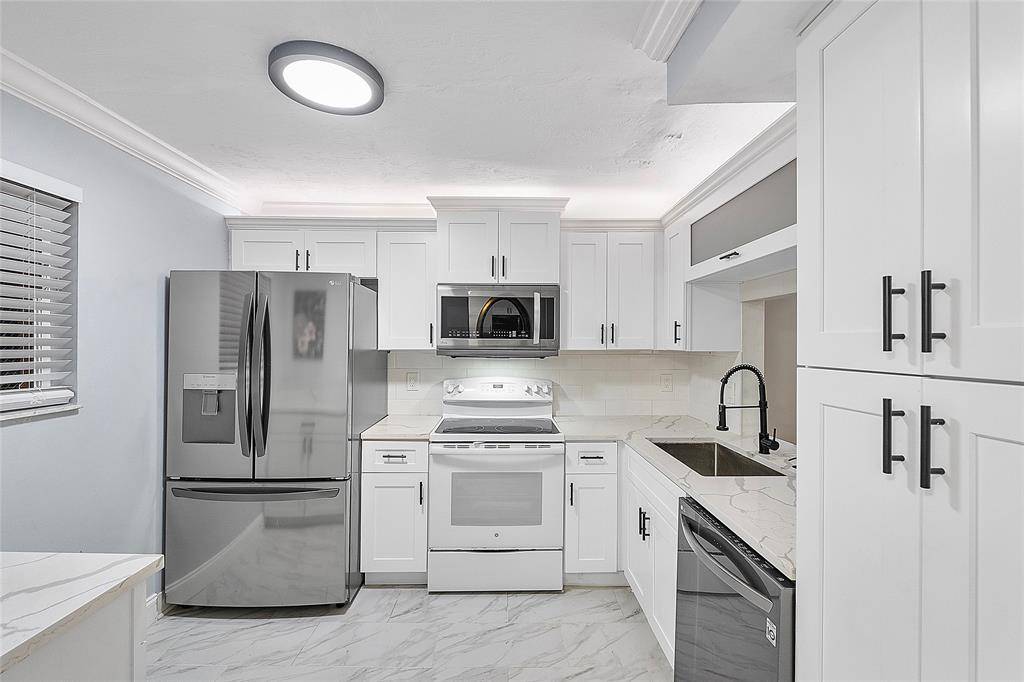 Sunrise, FL 33351,3955 N Nob Hill Rd #404