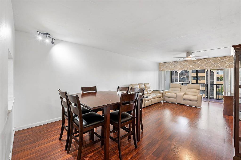 Sunrise, FL 33351,3955 N Nob Hill Rd #404