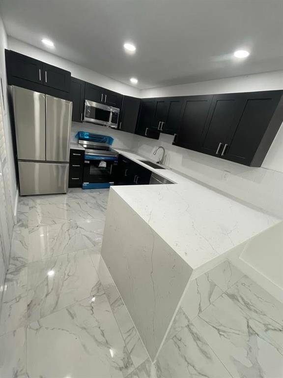 West Palm Beach, FL 33417,4704 Cherry Rd #4704