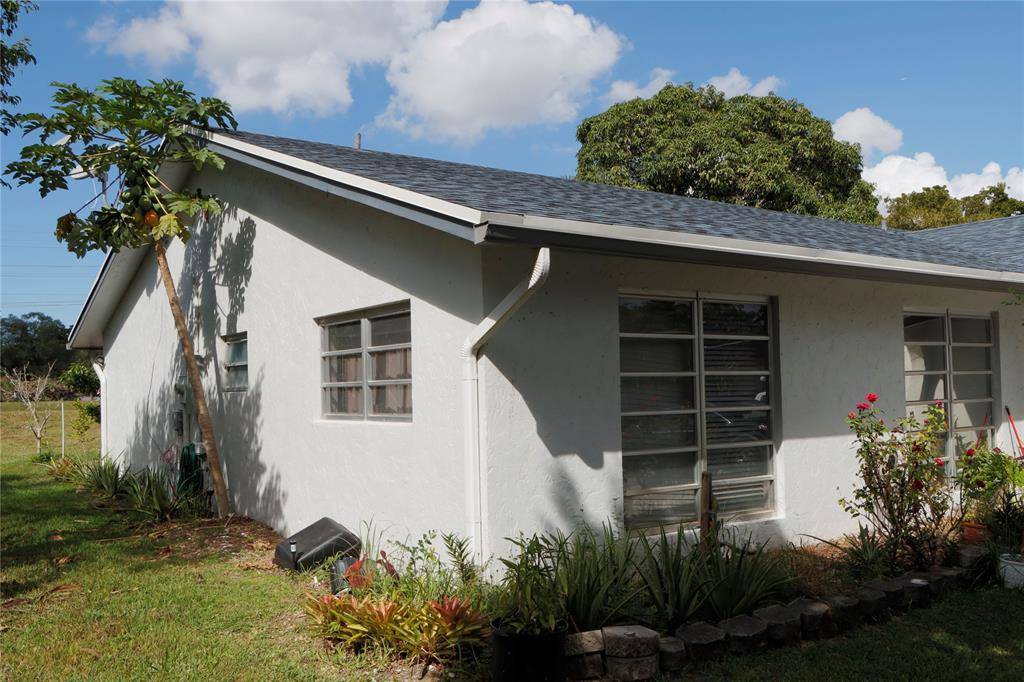 Tamarac, FL 33319,5305 Bayberry Ln