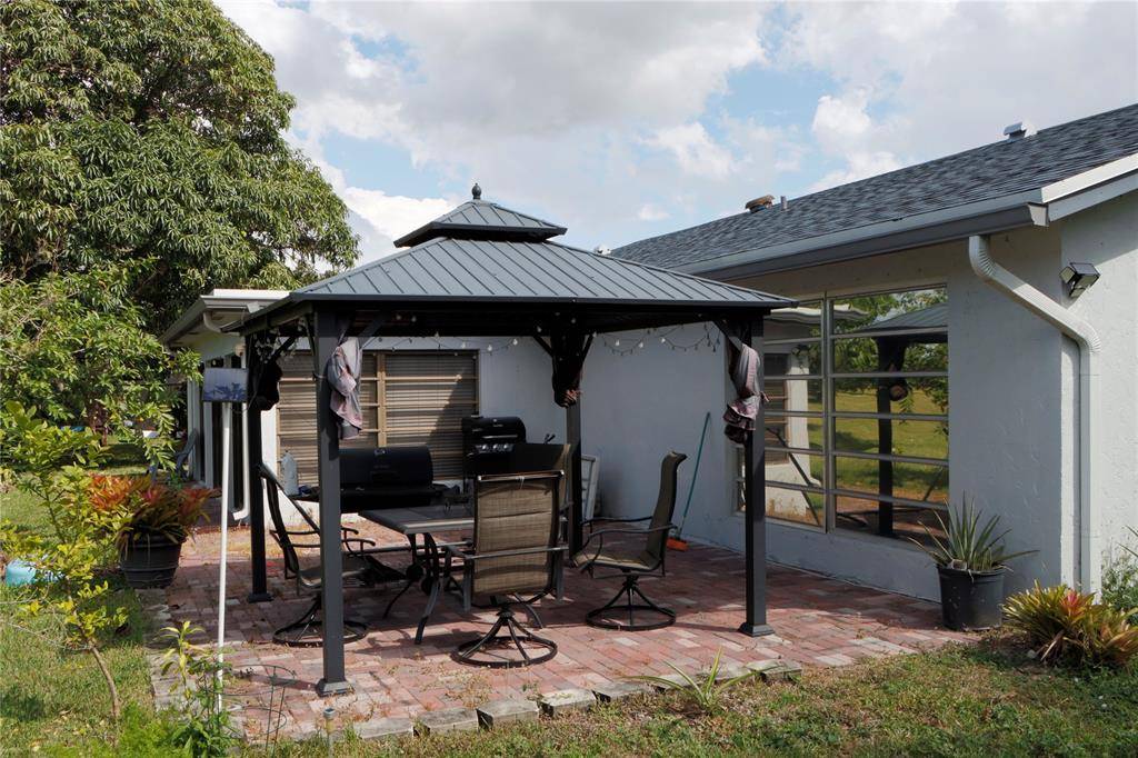 Tamarac, FL 33319,5305 Bayberry Ln