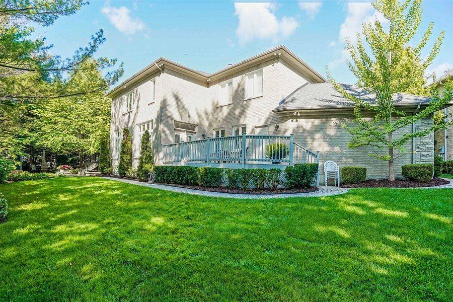 Markham, ON L3T 7S4,9 Bayview Forest LN