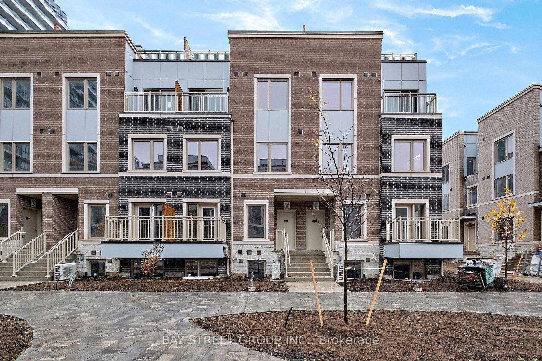 Vaughan, ON L4K 0N6,31 Honeycrisp CRES #57