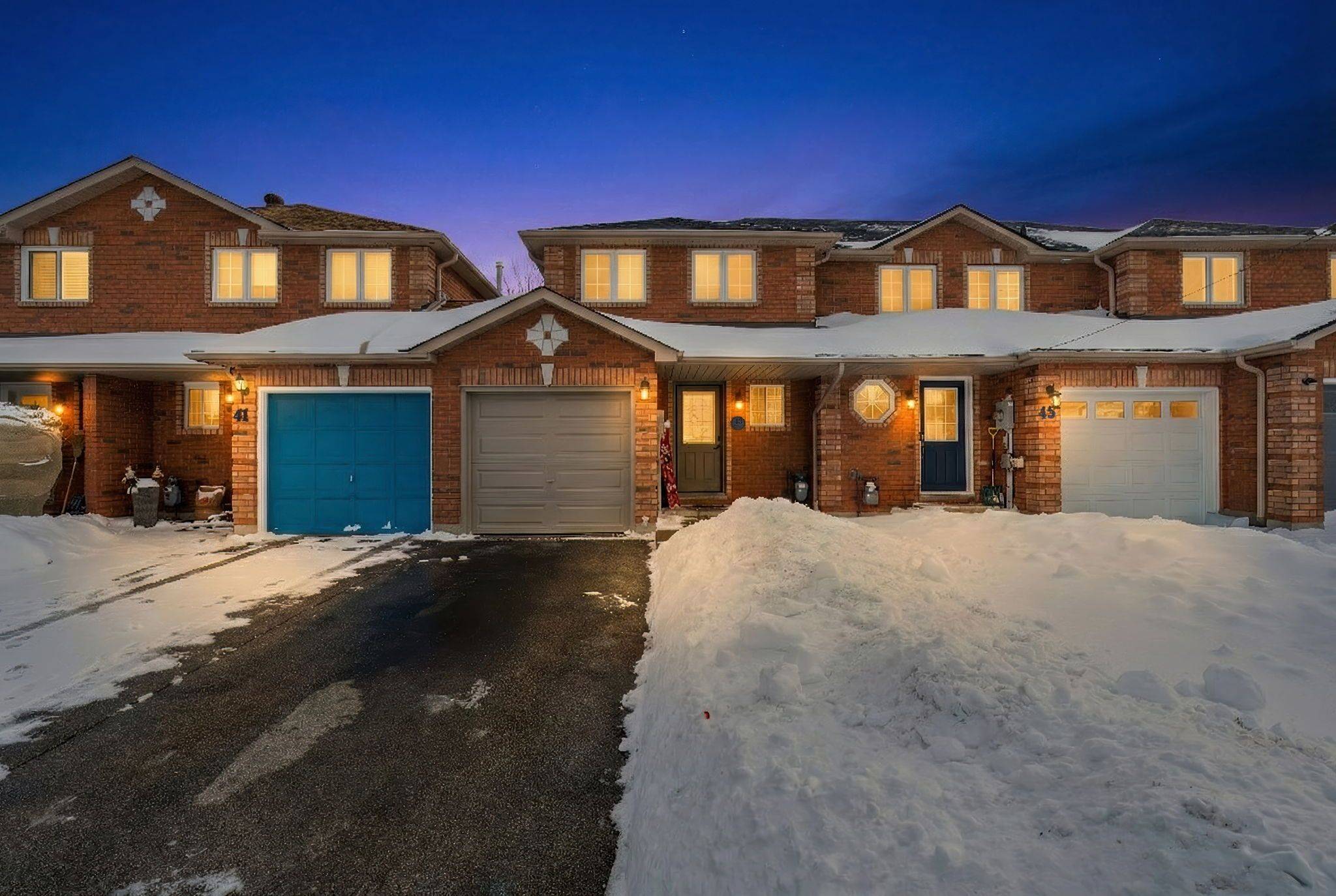 Barrie, ON L4N 0L9,43 SRIGLEY ST