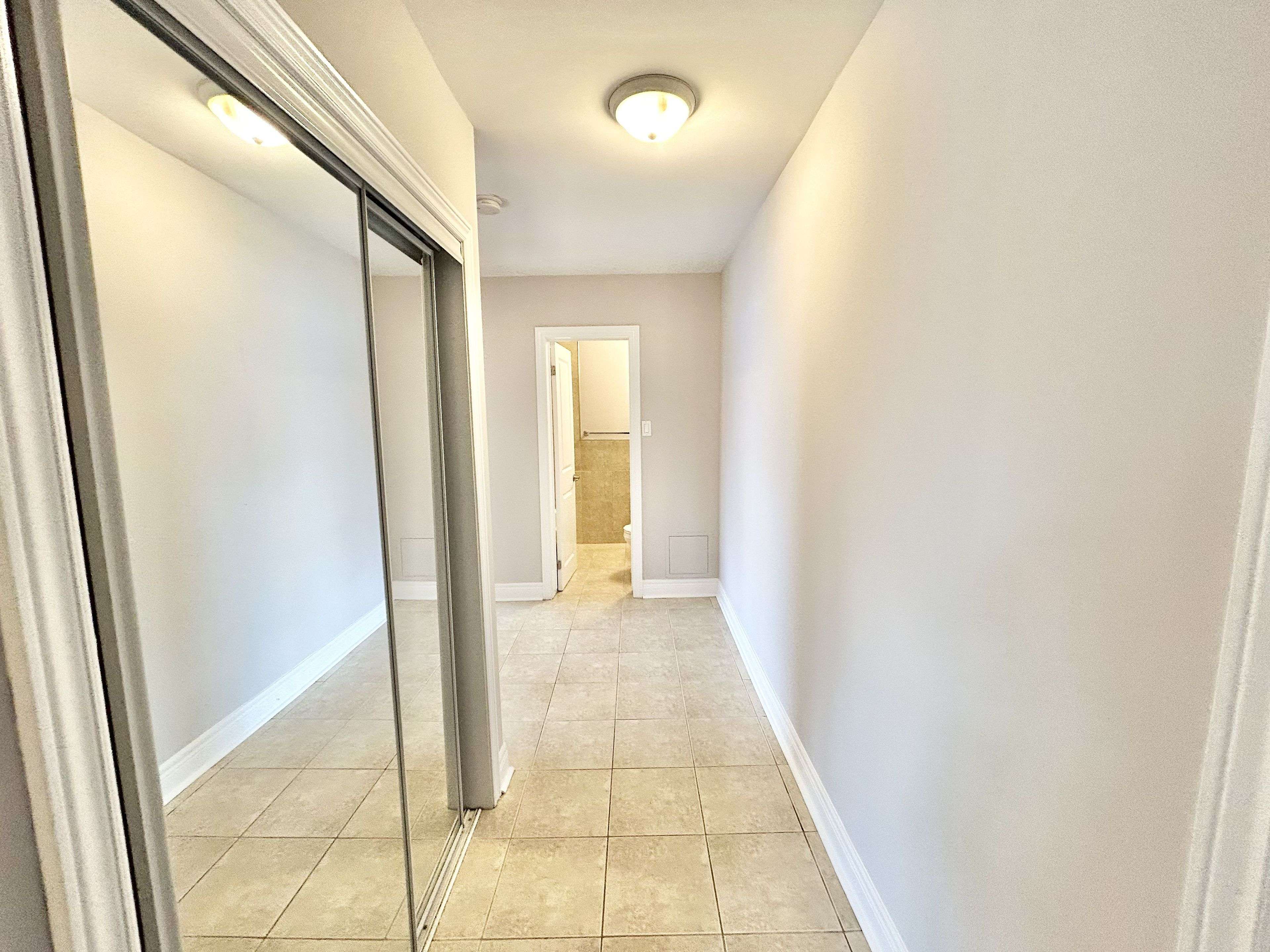 Toronto W06, ON M8W 3G7,9 Thirty Third ST #311