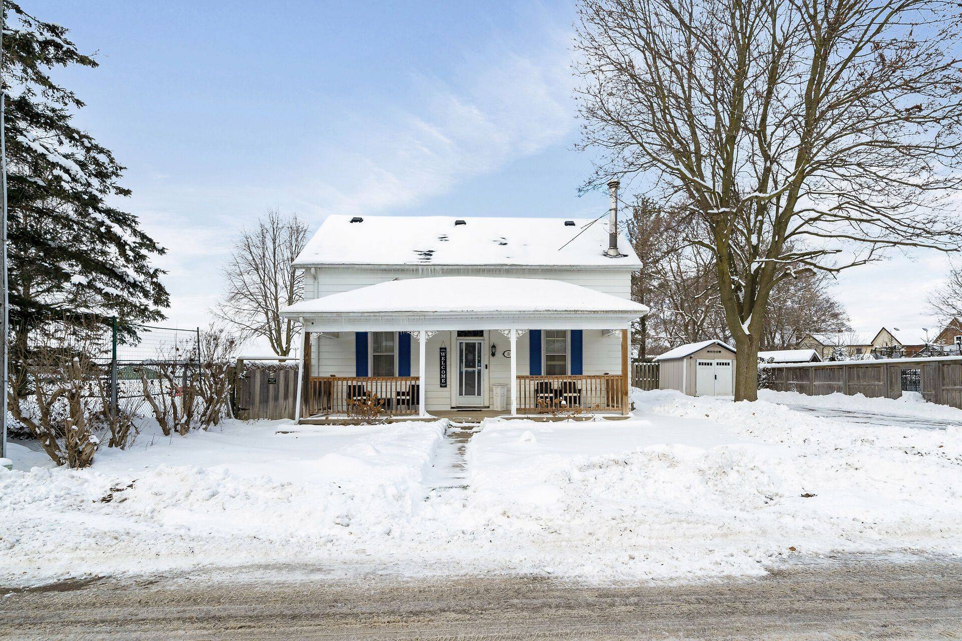 Erin, ON N0B 1T0,3 Centre ST