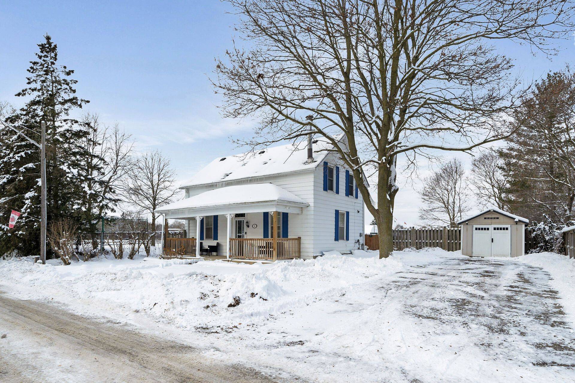 Erin, ON N0B 1T0,3 Centre ST