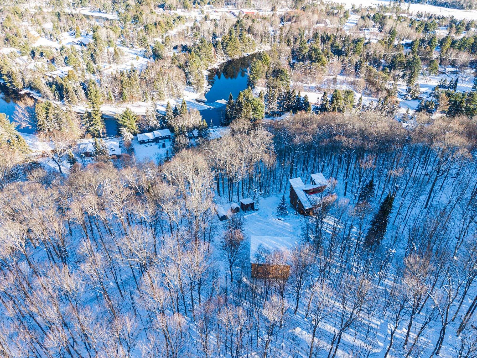 Huntsville, ON P1H 1S4,869 North Mary Lake RD