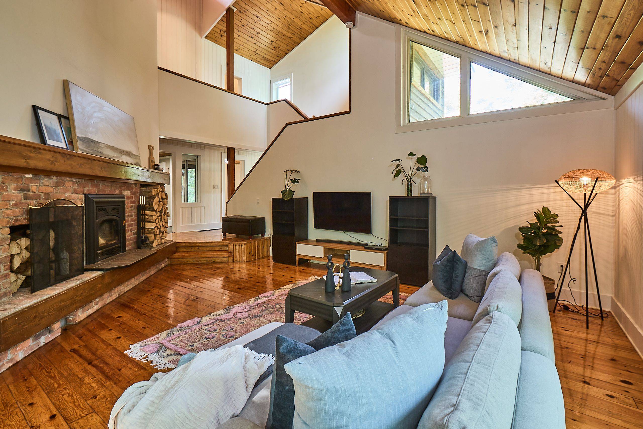 Huntsville, ON P1H 1S4,869 North Mary Lake RD