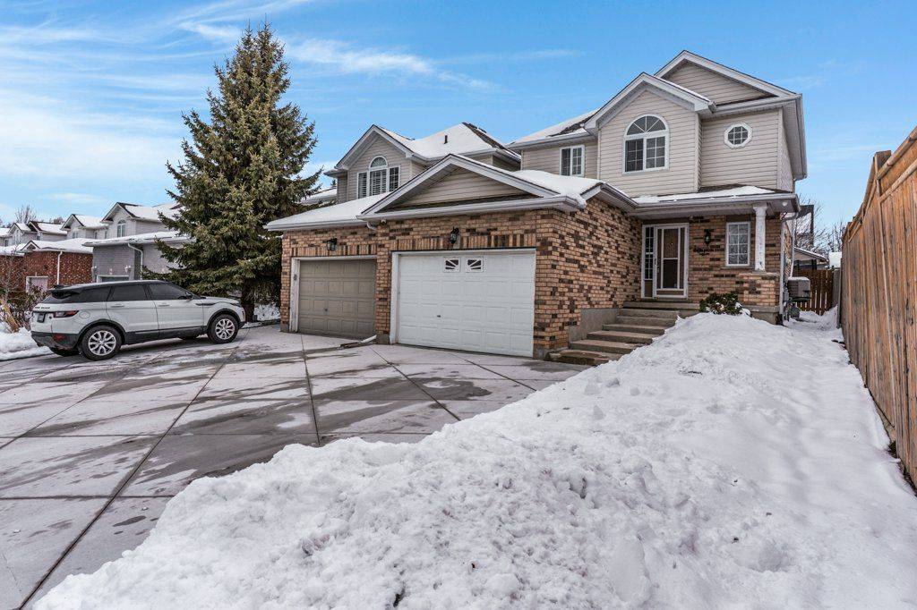 Cambridge, ON N3C 4G4,102 Marston CRES