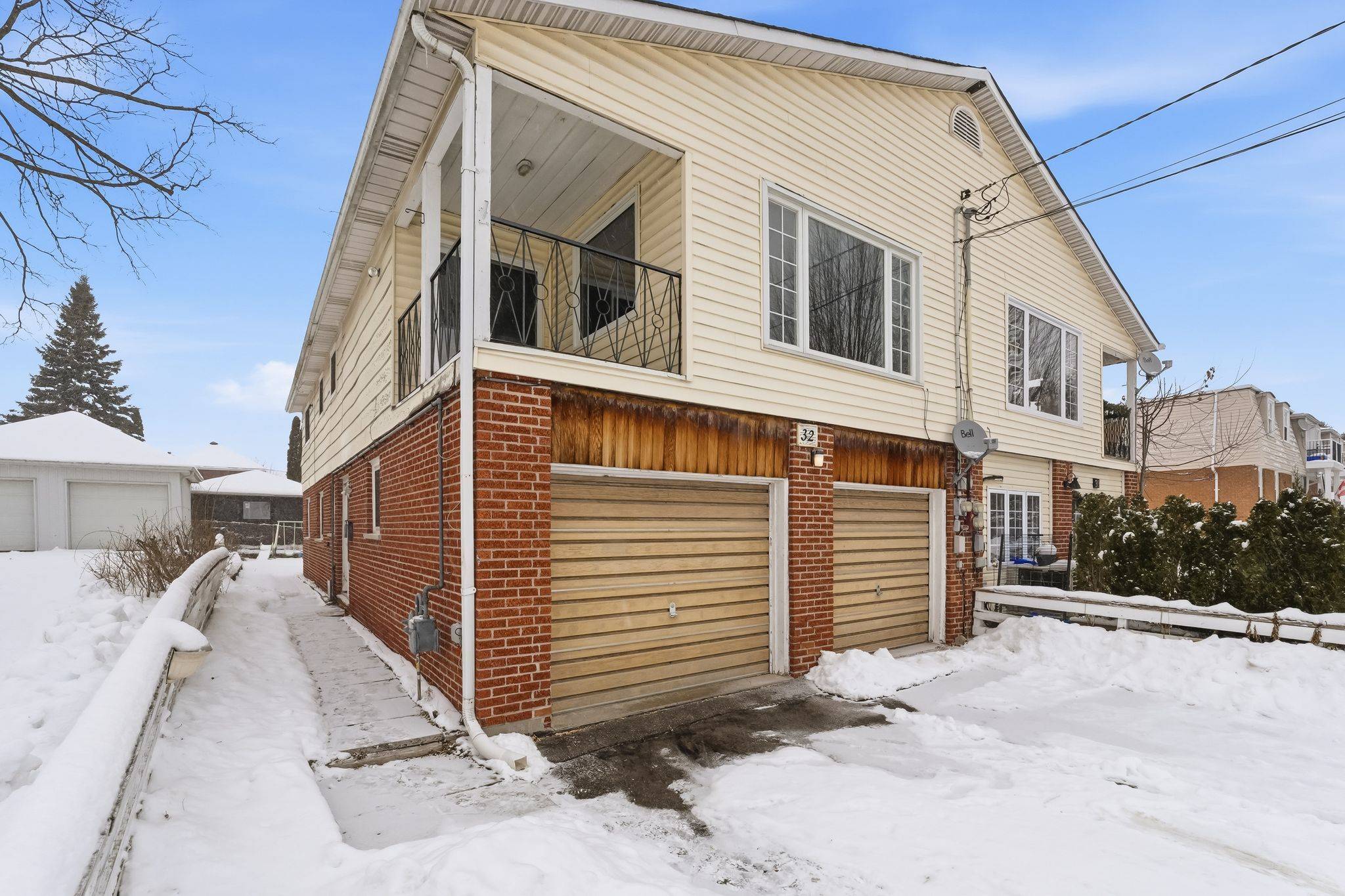 Cobourg, ON K9A 2J9,32 James ST W #B