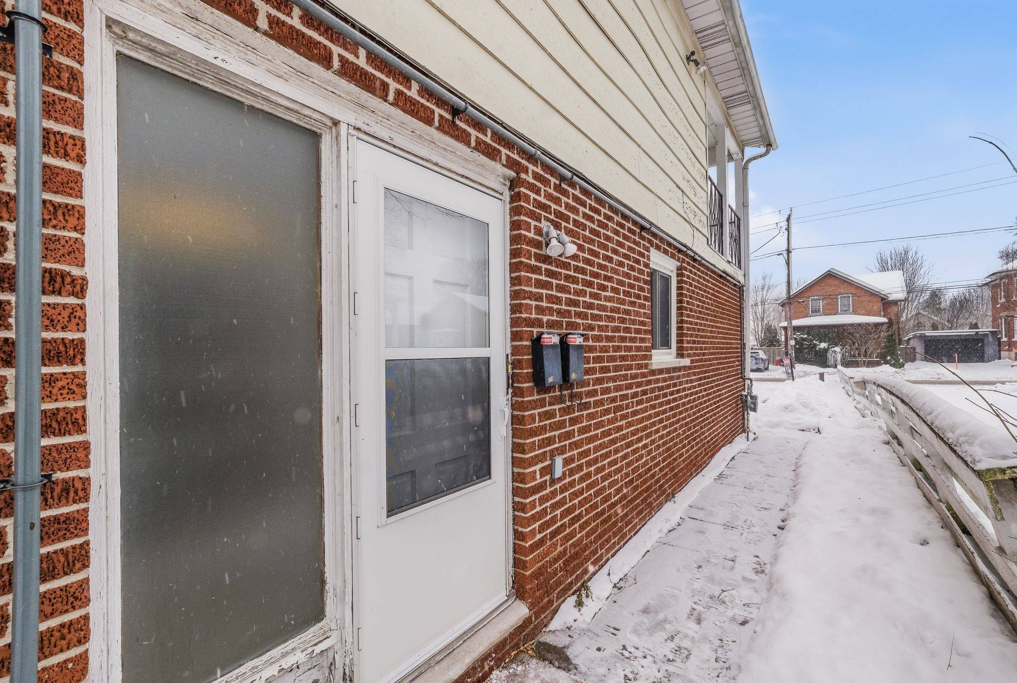 Cobourg, ON K9A 2J9,32 James ST W #B