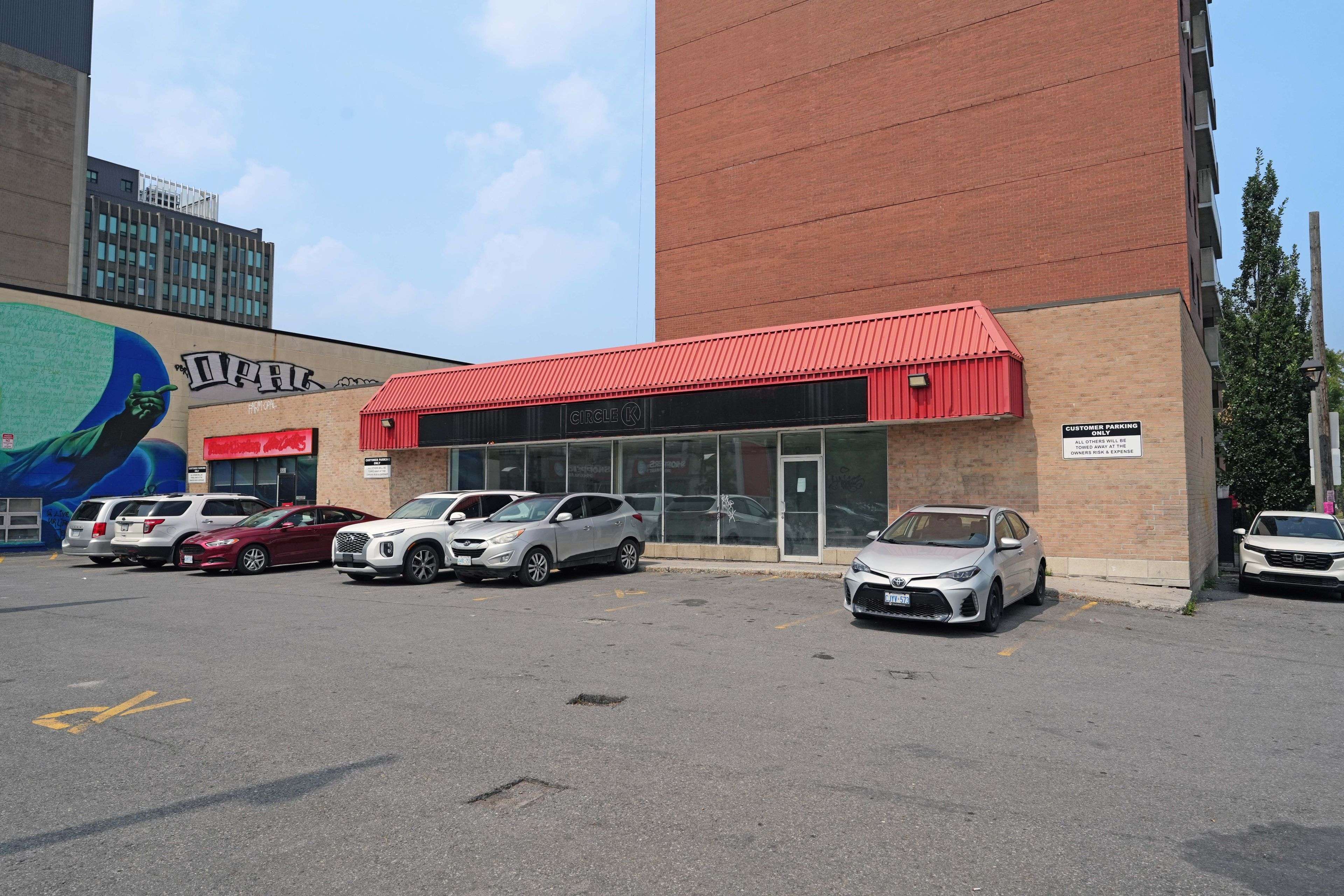 Lower Town - Sandy Hill, ON K1N 5Y4,333 Rideau ST