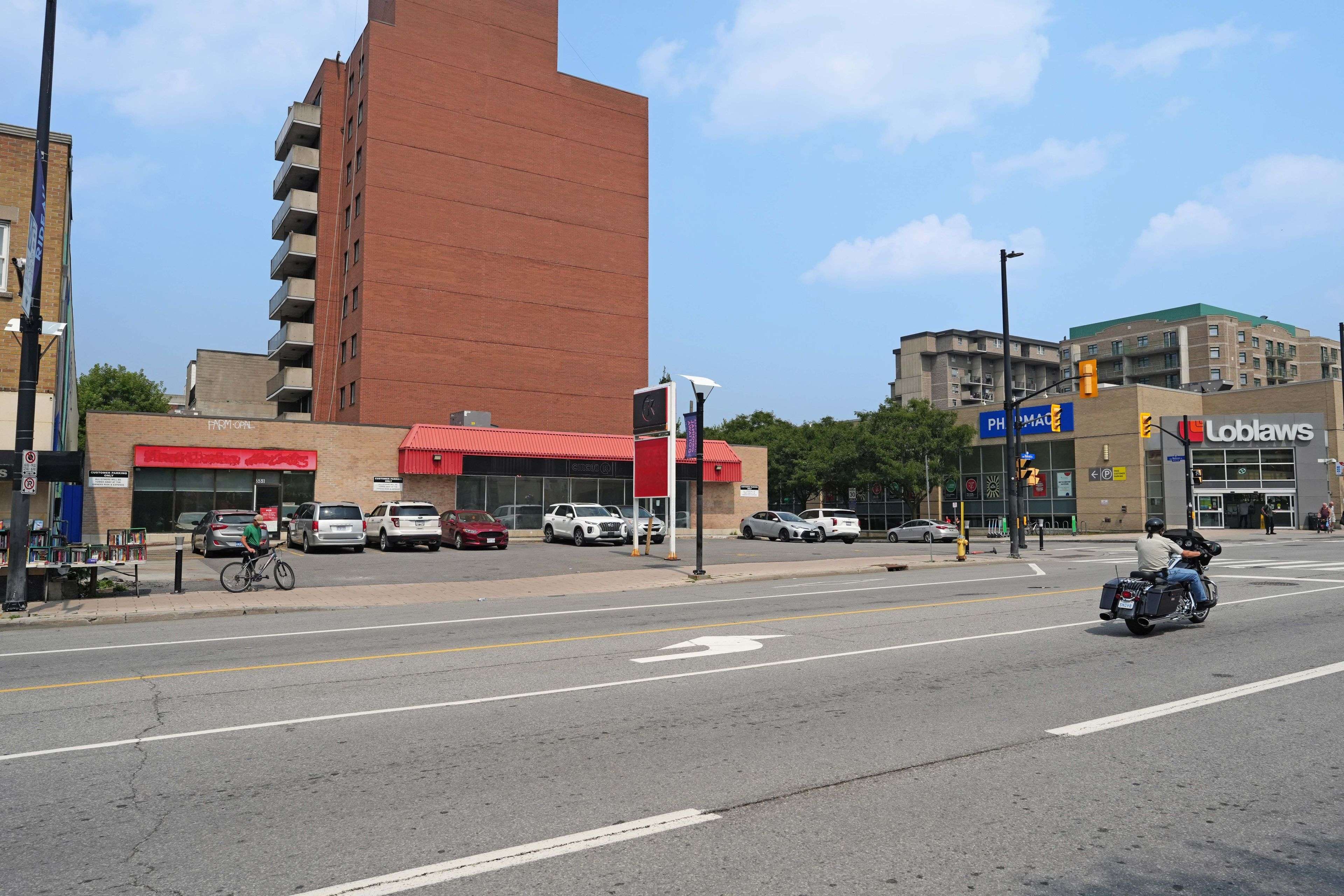 Lower Town - Sandy Hill, ON K1N 5Y4,333 Rideau ST