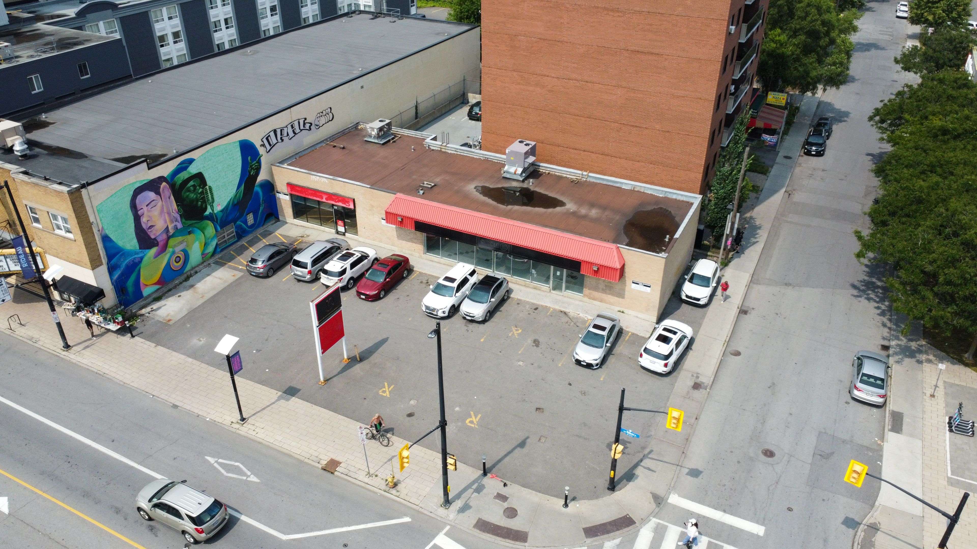 Lower Town - Sandy Hill, ON K1N 5Y4,333 Rideau ST