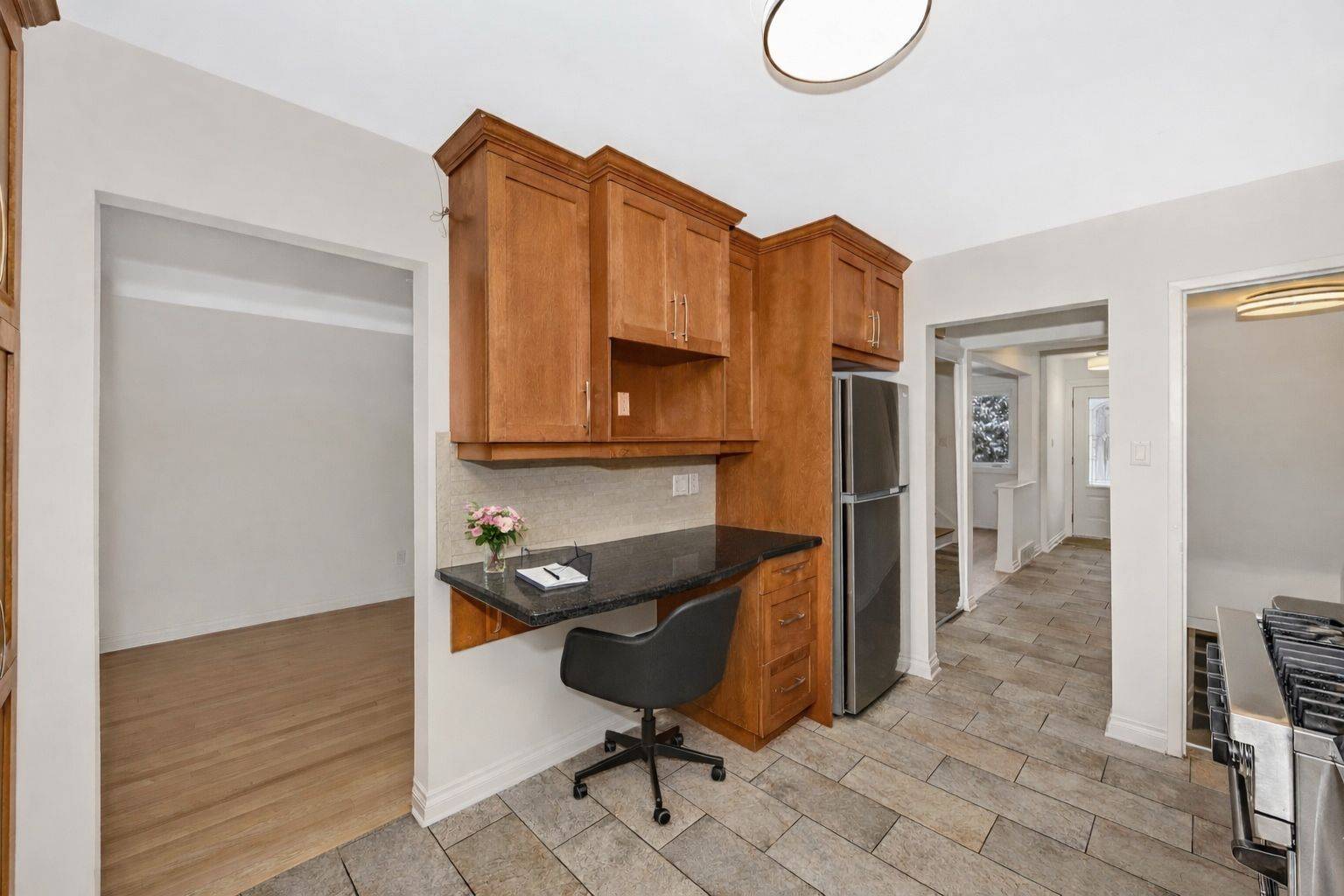 Elmvale Acres And Area, ON K1G 1N1,674 Hastings AVE