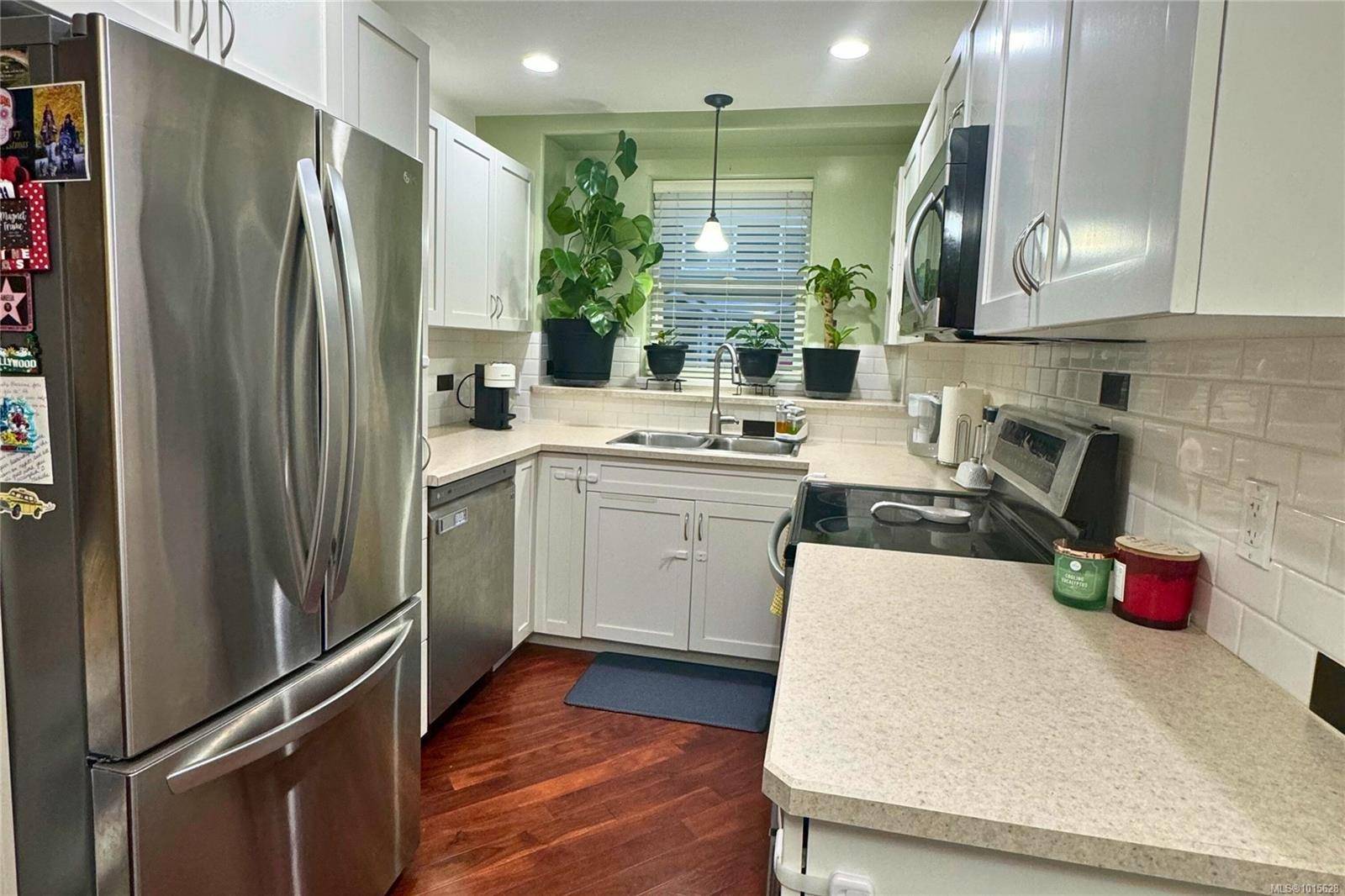 Courtenay, BC V9N 9V7,170 Centennial Dr #104