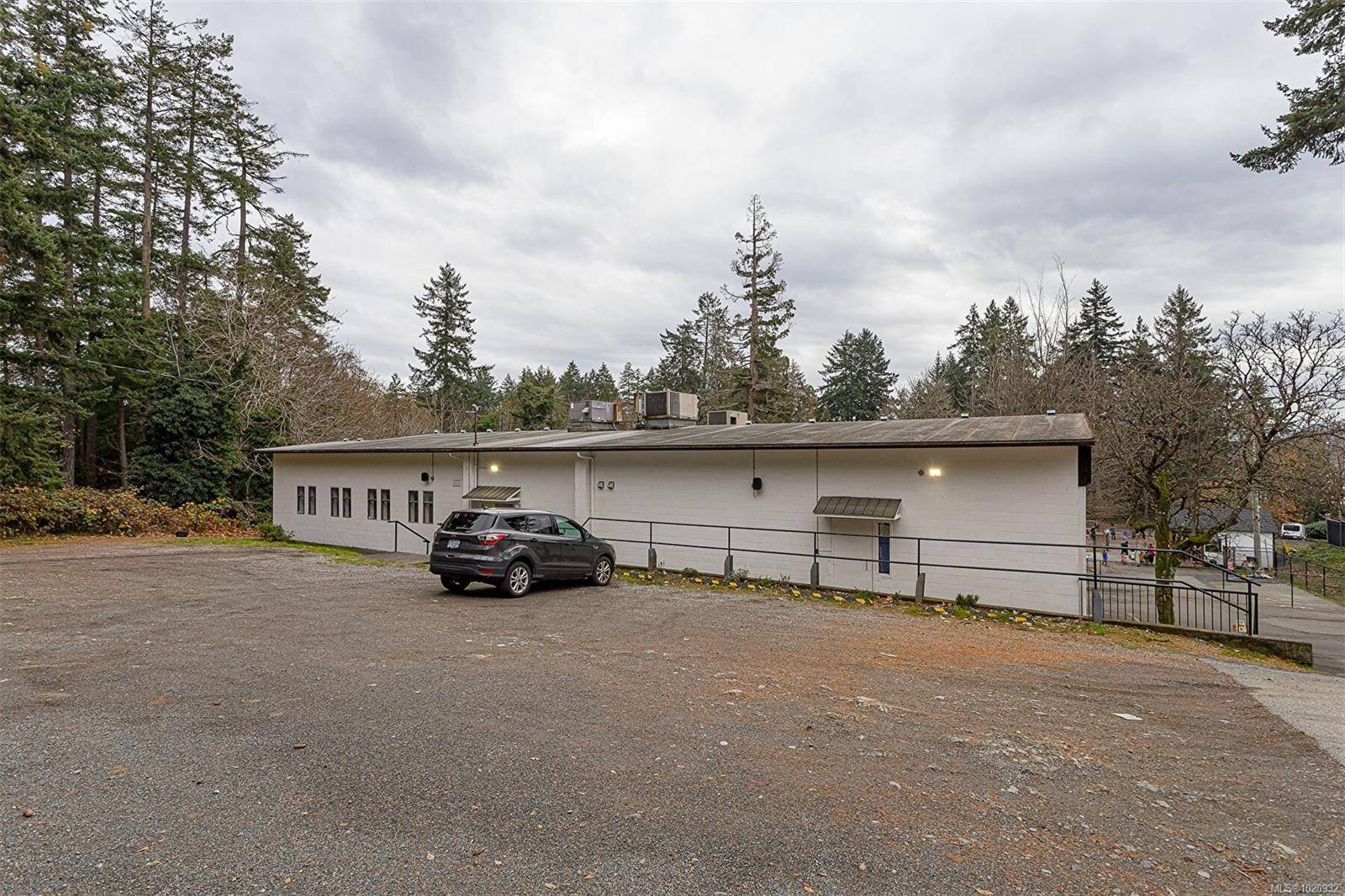 Nanaimo, BC V9T 1K3,3255 Stephenson Point Rd #C/D/E