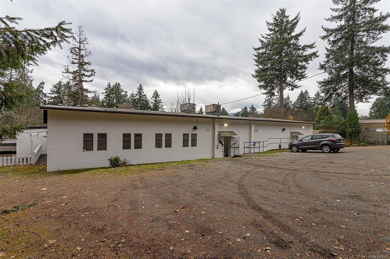 Nanaimo, BC V9T 1K3,3255 Stephenson Point Rd #C/D/E