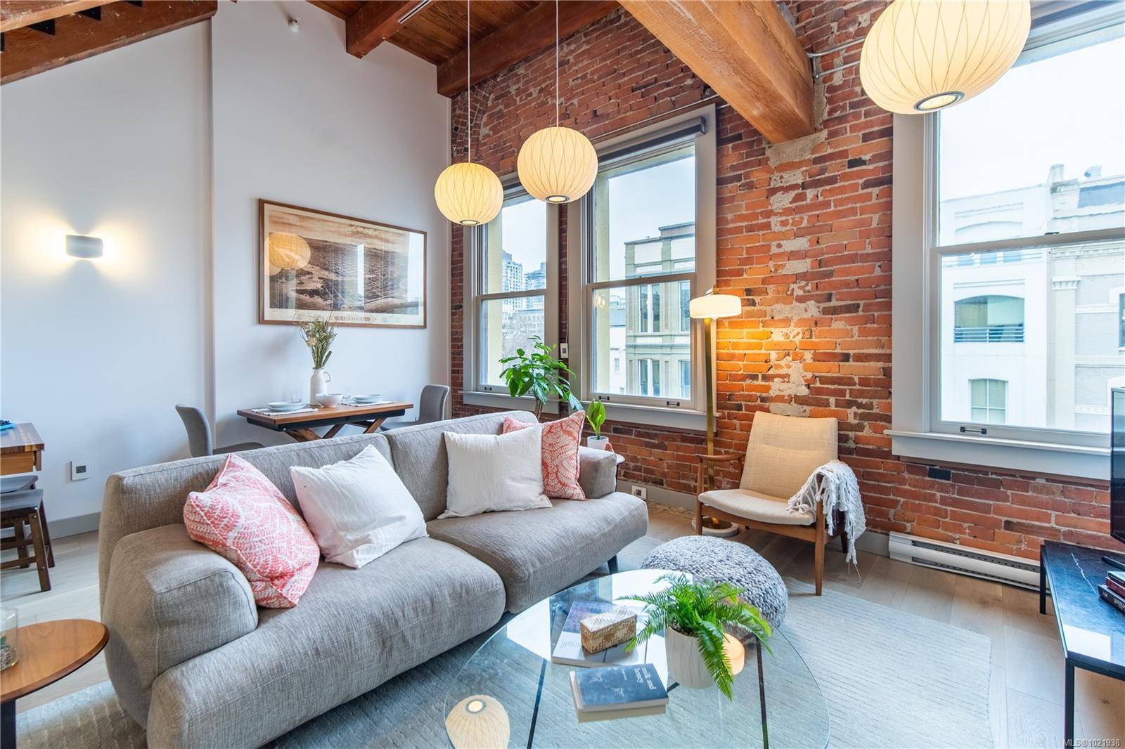 Victoria, BC V8W 1N5,599 Pandora Ave #317