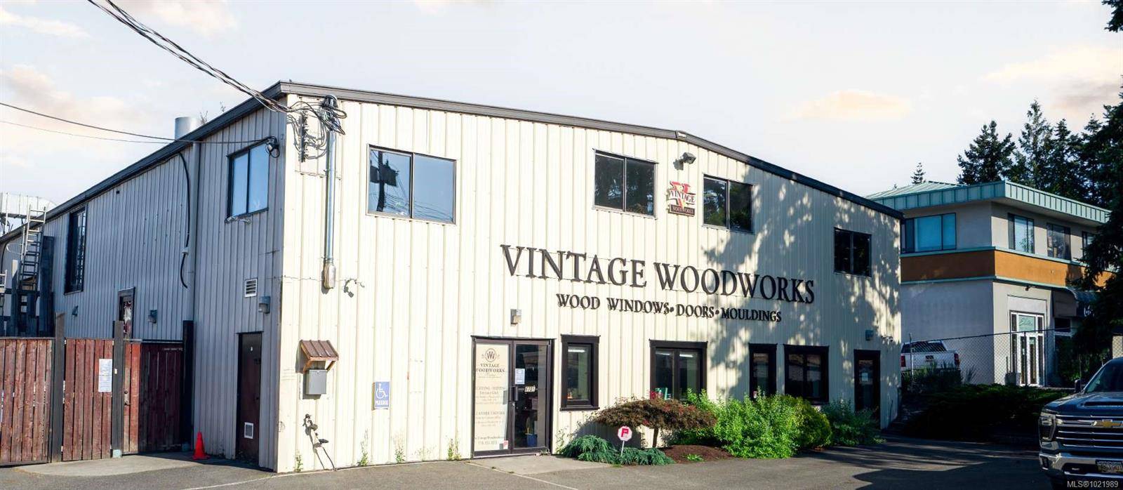 Central Saanich, BC V8M 2A1,6701 Oldfield Rd