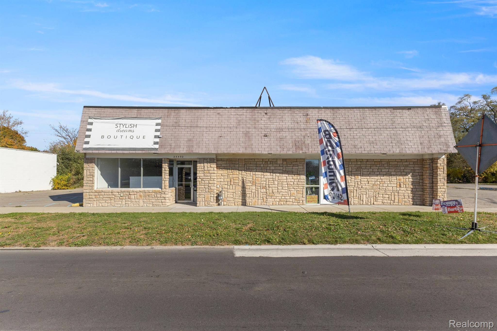 Redford, MI 48240,25420 GRAND RIVER AVE