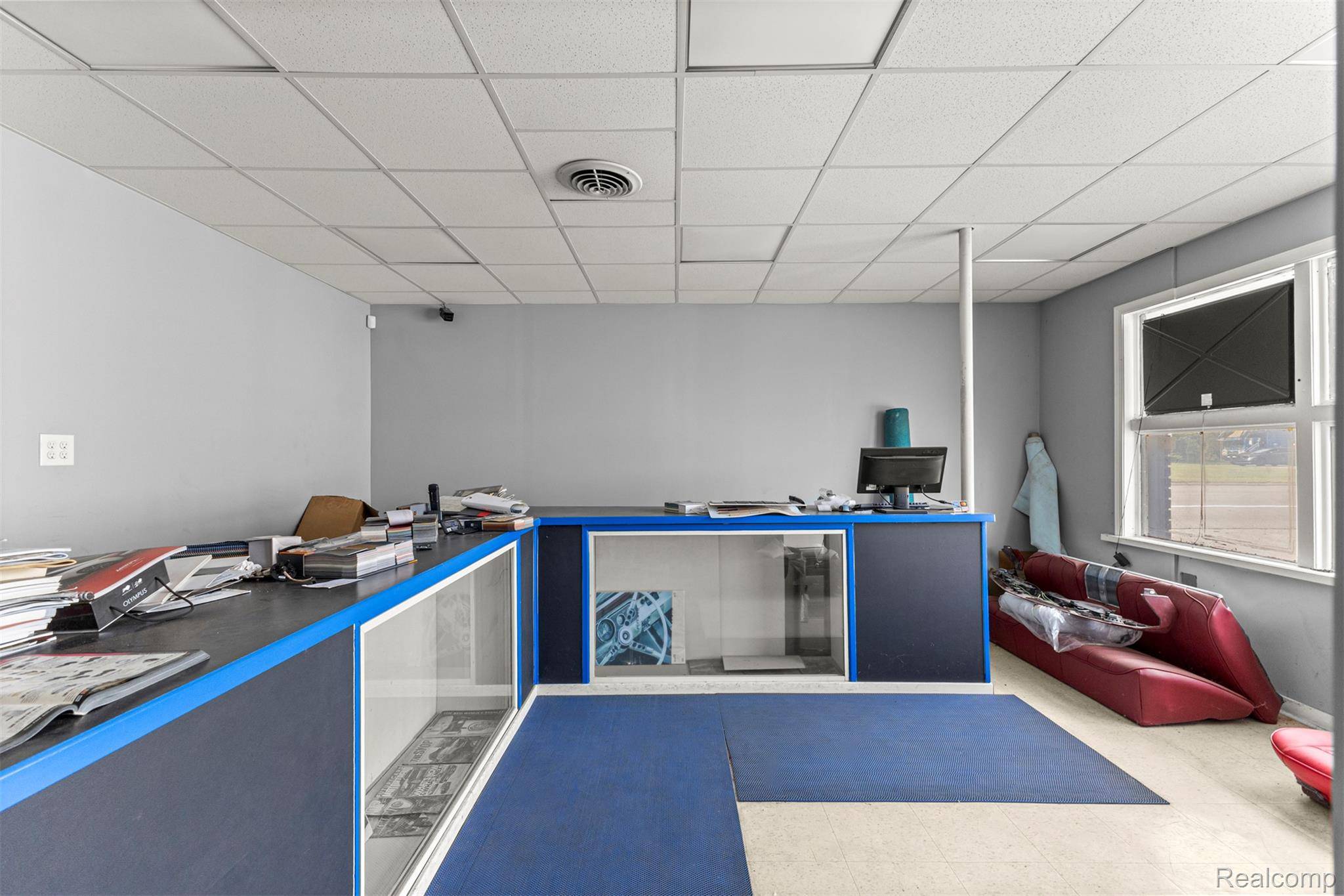 Redford, MI 48239,15400 Telegraph RD