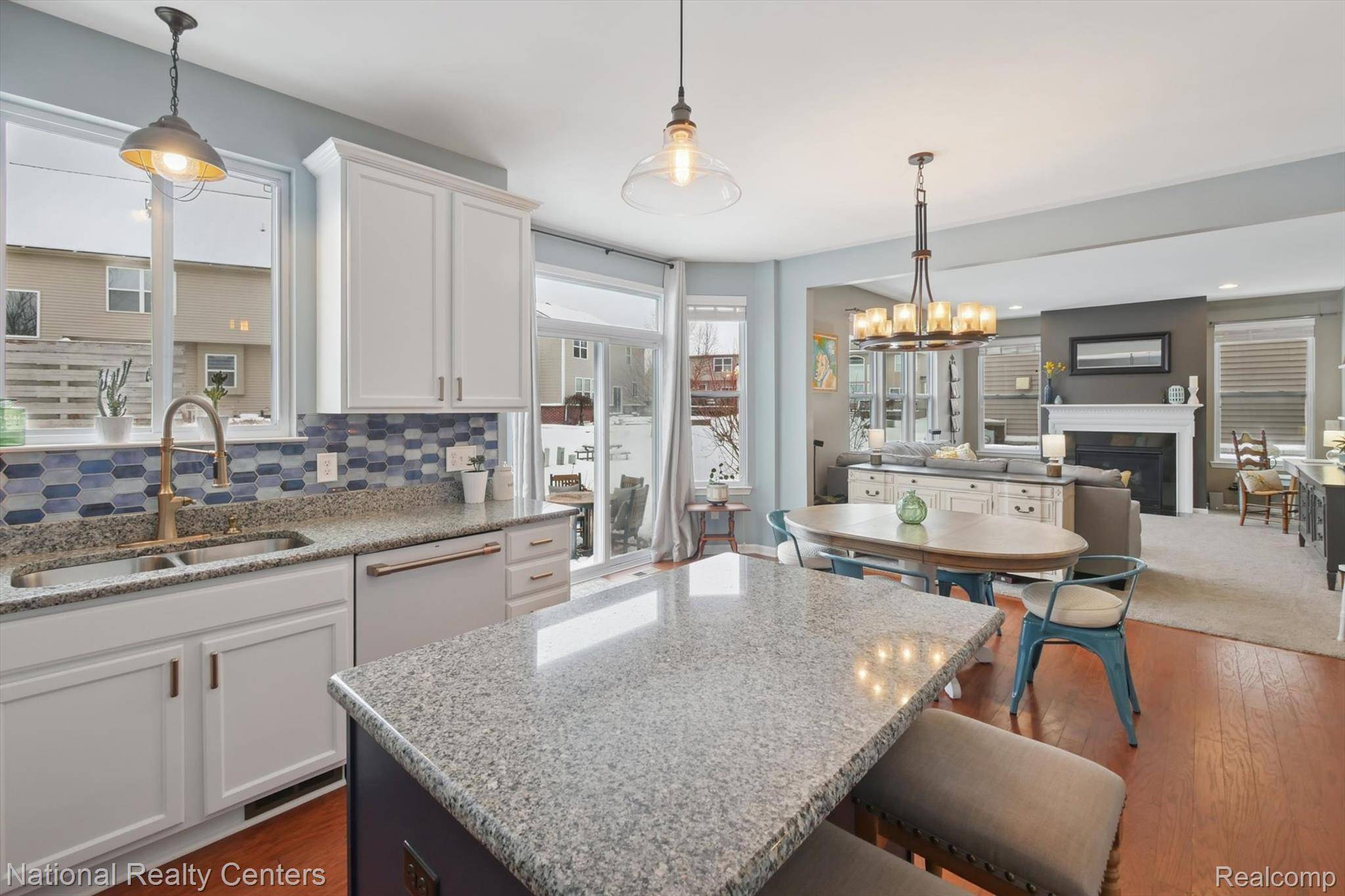 Novi, MI 48374,27316 Victoria RD