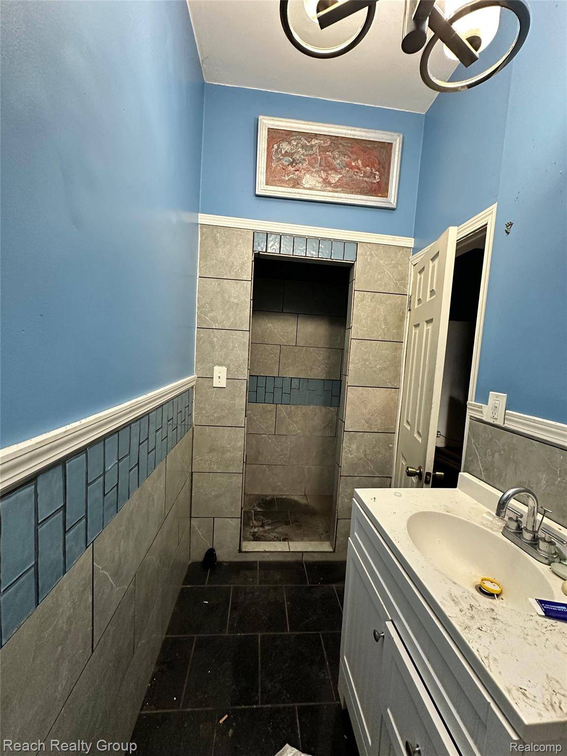 Detroit, MI 48224,9161 Whittier ST