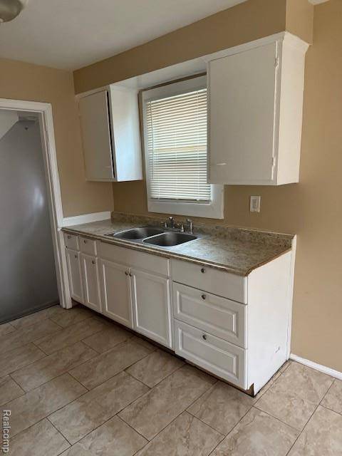 Detroit, MI 48205,18488 Waltham ST