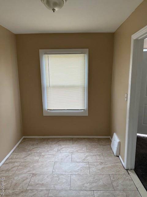 Detroit, MI 48205,18488 Waltham ST