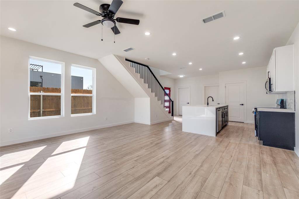 Dallas, TX 75215,2416 Merlin Street