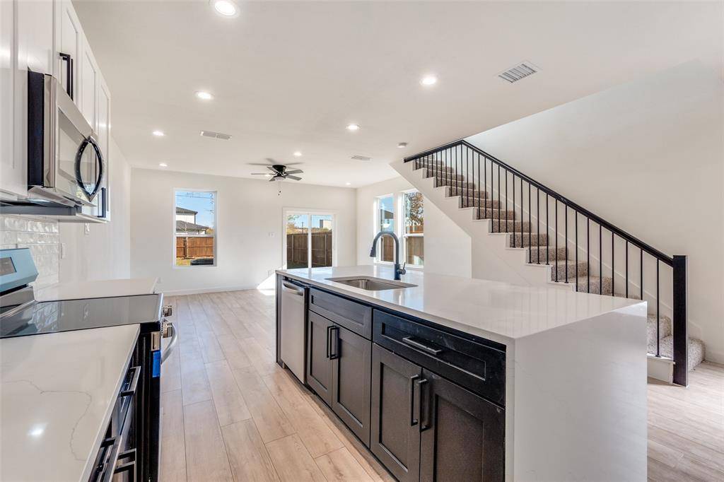 Dallas, TX 75215,2416 Merlin Street