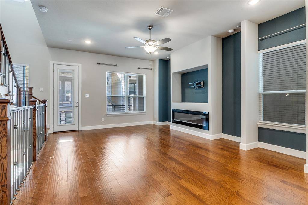 Dallas, TX 75231,8218 Laflin Lane