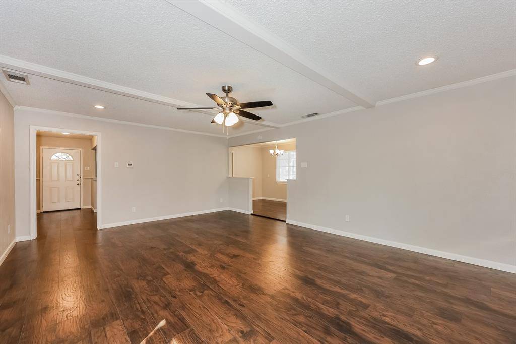 Dallas, TX 75227,5132 Breakwood Drive