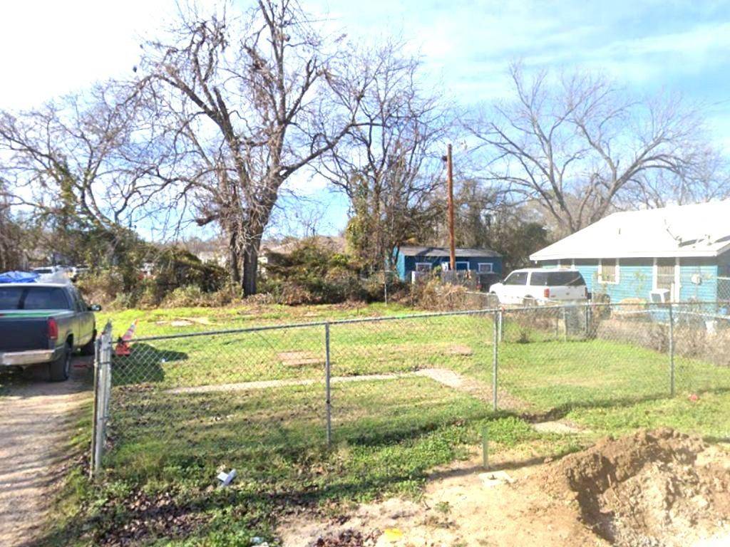 Fort Worth, TX 76105,2508 Birdell Street