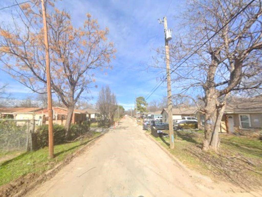 Fort Worth, TX 76105,2508 Birdell Street
